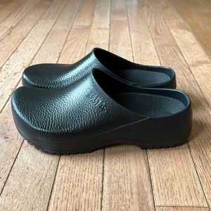 Birkenstock super Birki’s slip resistant clogs, in excellent condition